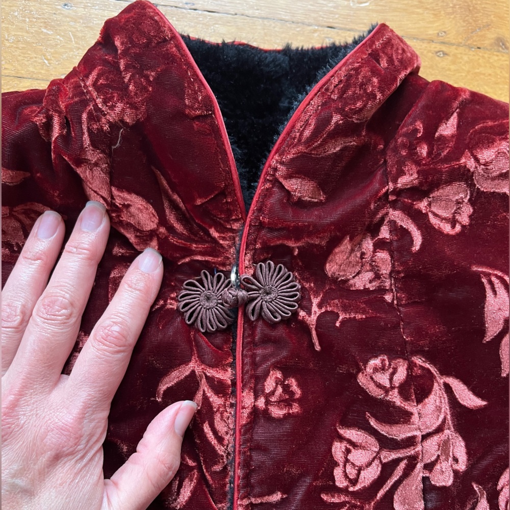 Faux fur lined Chinese Jacket red velvet rust oxblood M S mandarin vintage tang
